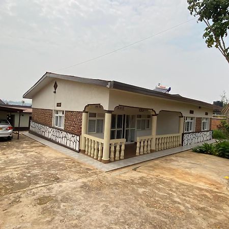 Bizi Homes Кигали Екстериор снимка